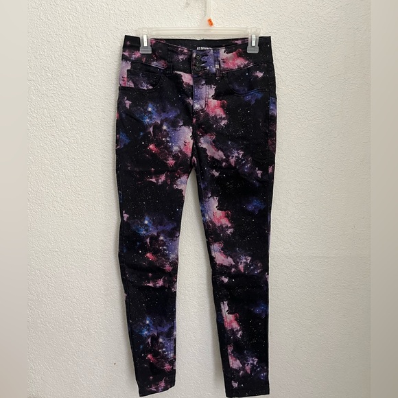 Hot Topic Denim Galaxy Jeans - Picture 3 of 8
